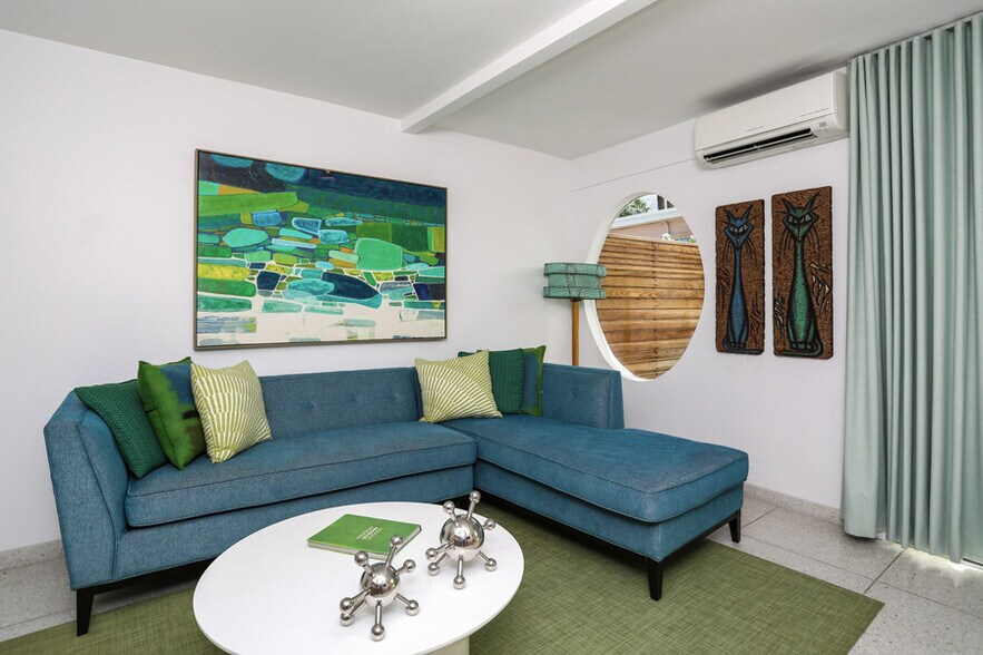 More Photos Of 225 W Baristo Rd, Palm Springs Hotel For Sale
