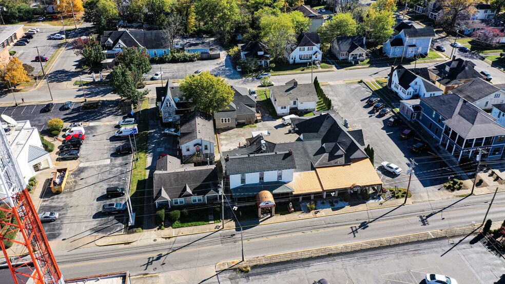 More Photos Of 1026-1038 Chestnut St, Bowling Green Restaurant For Sale