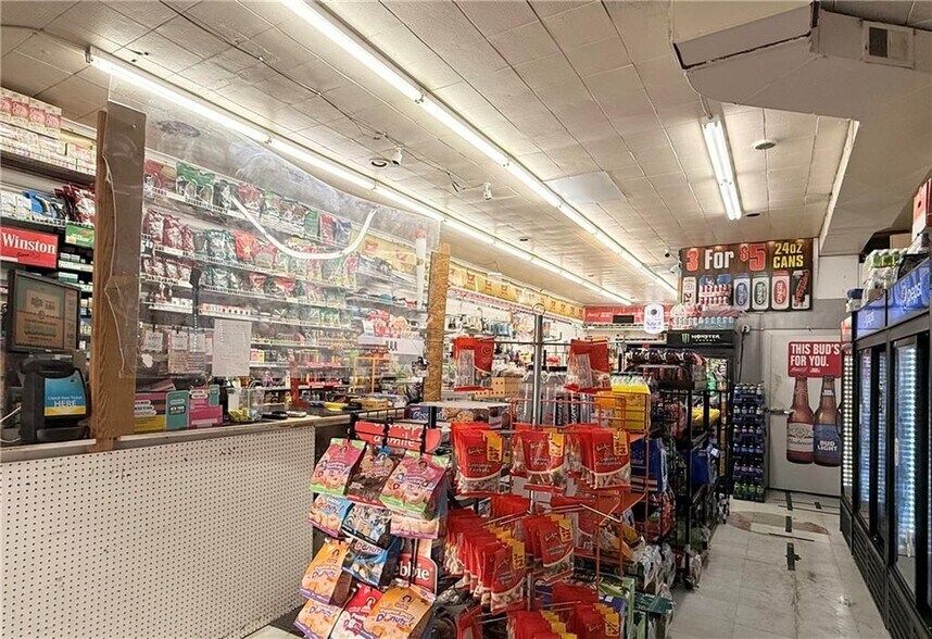 More Photos Of 406 Walnut St, Elmira Convenience Store For Sale