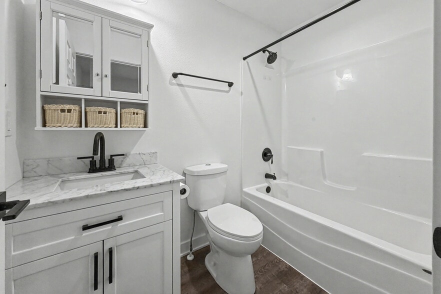 More Photos Of 2103 Willis Ave, Perry Multifamily For Sale