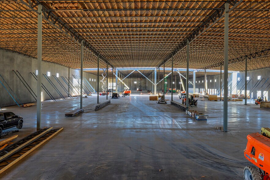More Photos Of 431 N 47th Ave, Phoenix Warehouse For Lease