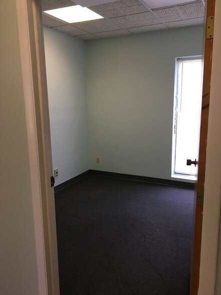 More Photos Of 509 Old Great Neck Rd, Virginia Beach Office For Lease
