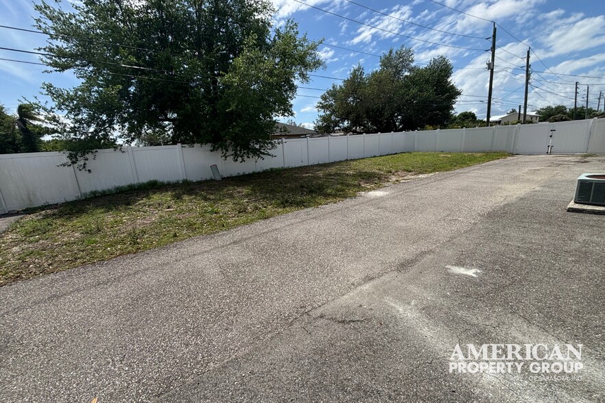 More Photos Of 2695 Tamiami Trl, Port Charlotte Storefront For Lease