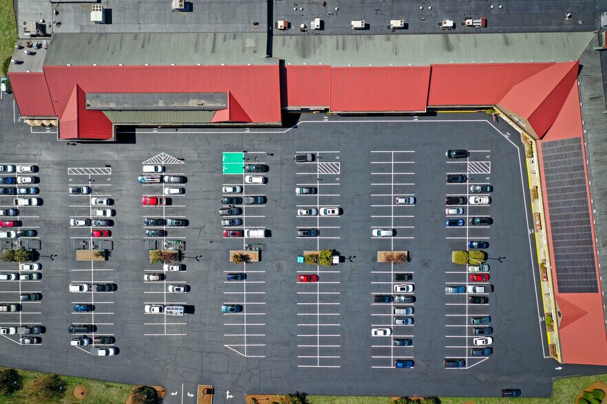 More Photos Of 250-270 Great Rd, Acton Unknown For Lease