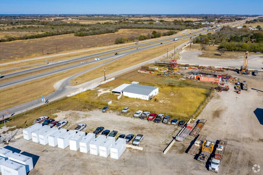 More Photos Of 14550 E Interstate 10, Marion Flex For Sale