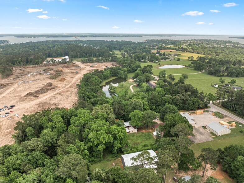 More Photos Of 18222 W FM 1097 Rd, Montgomery Flex For Lease