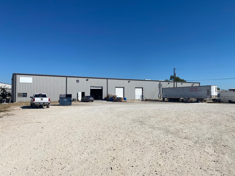 More Photos Of 2019 Clovis R Barker Rd, San Marcos Light Distribution For Lease