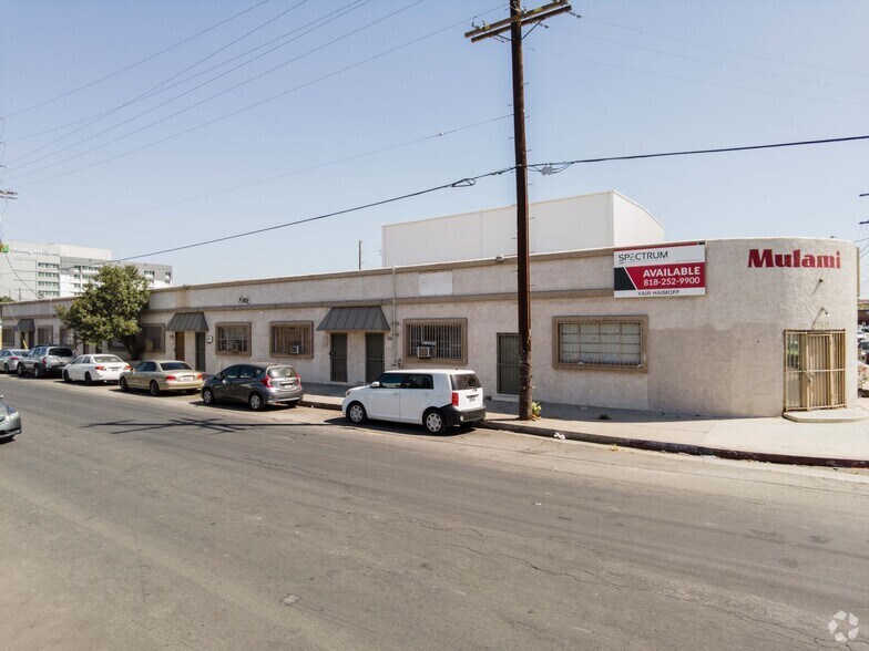 Primary Photo Of 8150-8166 Orion Ave, Van Nuys Warehouse For Lease