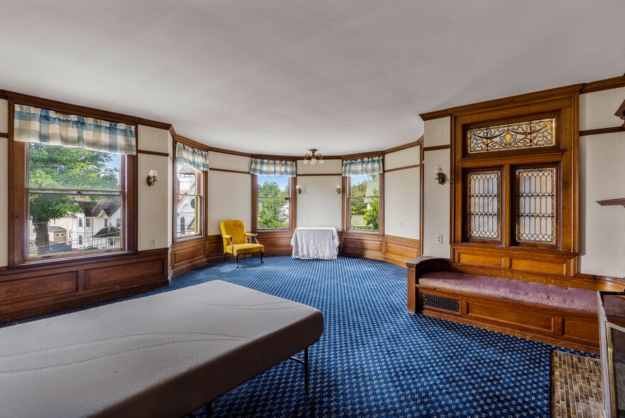 More Photos Of 76 Prospect St, Vernon Funeral Home For Sale