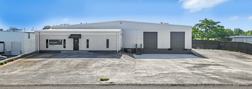 More Photos Of 208 Blanton Ave, Nashville Warehouse For Lease
