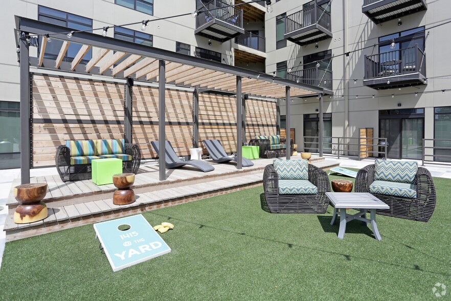 More Photos Of 1415 Cuming St NE, Omaha Apartments For Lease