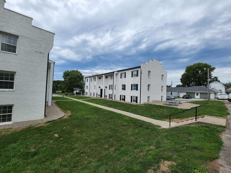 Primary Photo Of 614 S Washington St, Crawfordsville Apartments For Sale