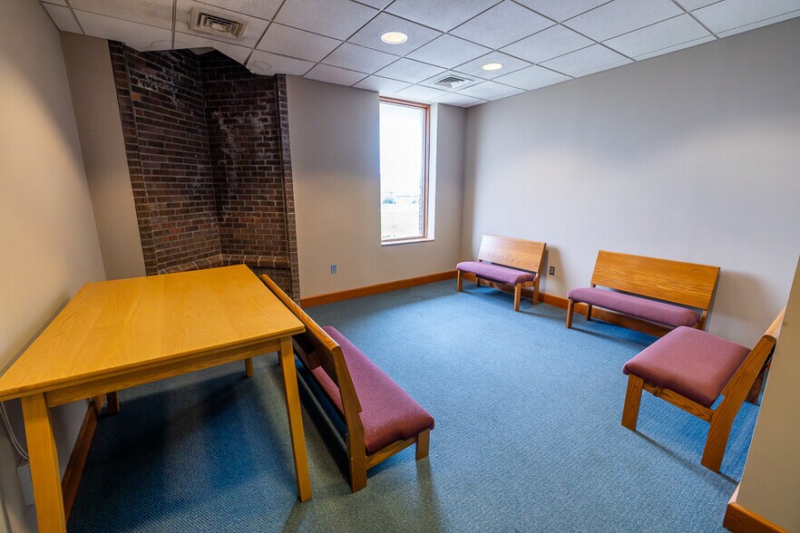 More Photos Of 800 SW 150 Hwy, Lee's Summit Office For Sale