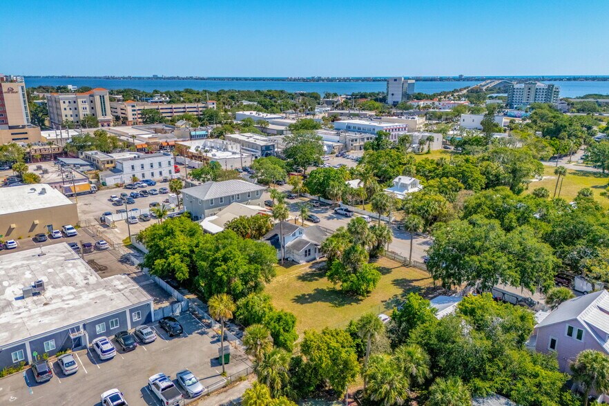 More Photos Of 2106 Vernon Pl, Melbourne Flex For Sale