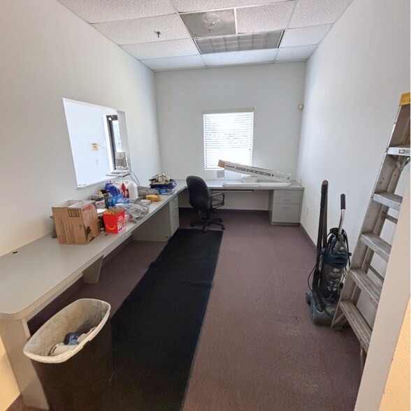 More Photos Of 1650 12th St E, Palmetto Manufacturing For Lease