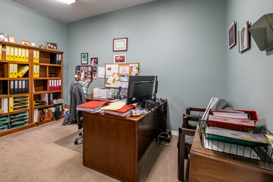 More Photos Of 205 E Burleigh Blvd, Tavares Office For Sale
