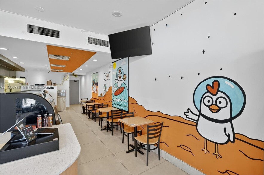 More Photos Of 3134-3150 NE 9th St, Fort Lauderdale Restaurant For Lease