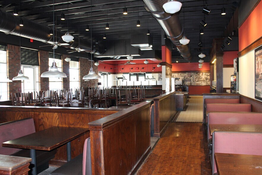 More Photos Of 108 Market St, Flowood Restaurant For Lease