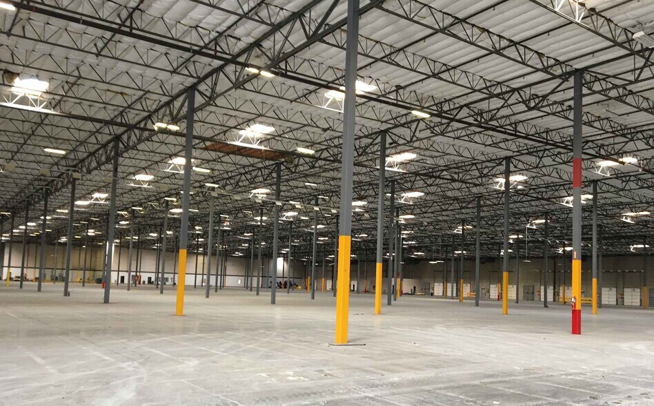 More Photos Of 2275 E Newlands Dr, Fernley Distribution For Lease