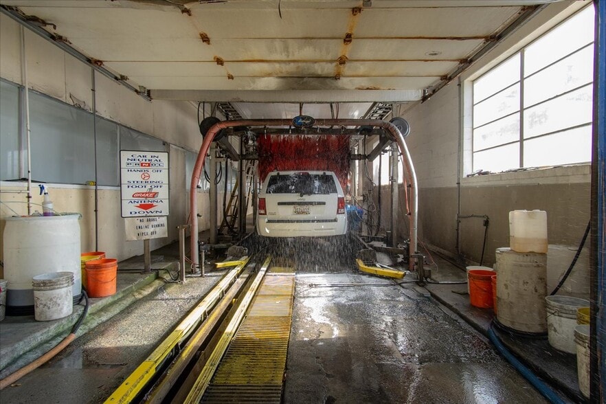 More Photos Of 1814 Rosemont Ave, Frederick Carwash For Sale