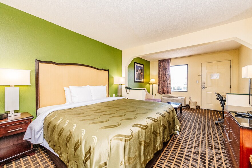 More Photos Of 115 Chapman Rd, Byron Hotel For Sale