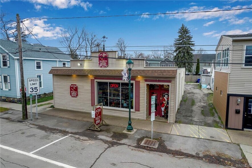 More Photos Of 113 Lockport St, Youngstown General Retail For Sale