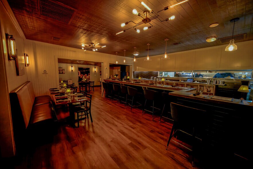 More Photos Of 300 E Main St, Johnson City Restaurant For Sale