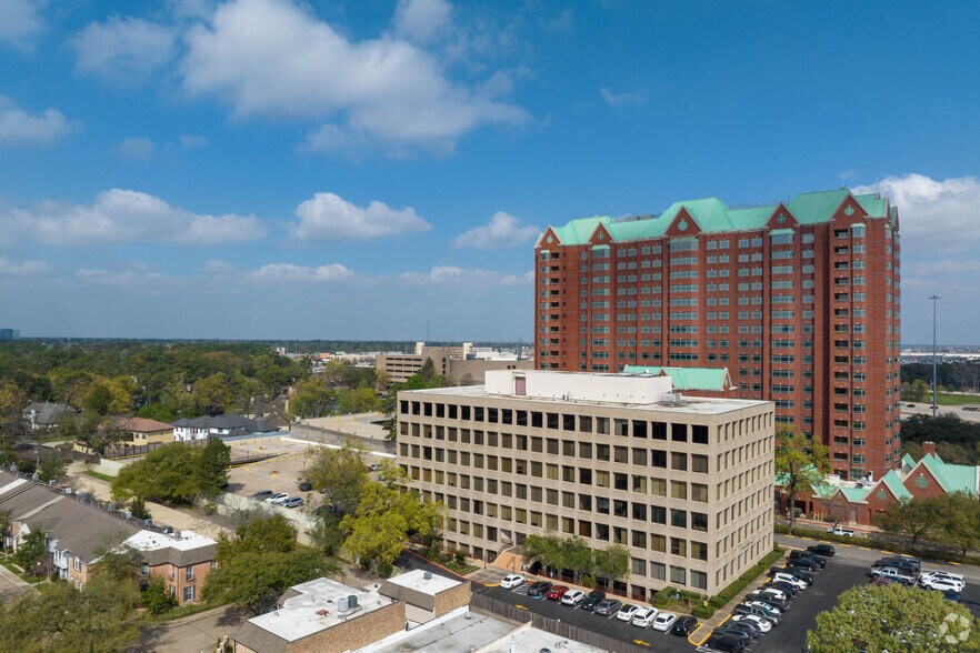 More Photos Of 701 N Post Oak Rd, Houston Office For Sale