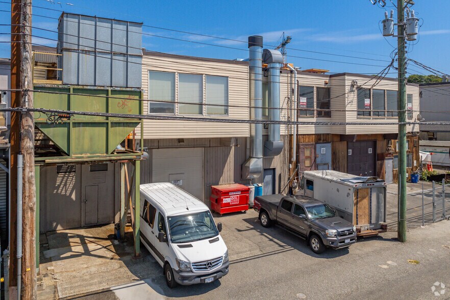 More Photos Of 239-241 E 1st St, North Vancouver Warehouse For Lease