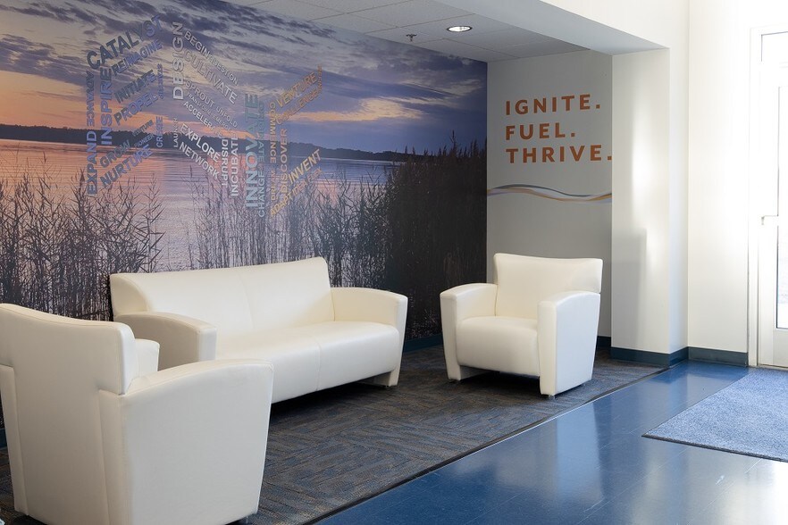 More Photos Of 104 Tech Park Dr, Cambridge Loft Creative Space For Lease