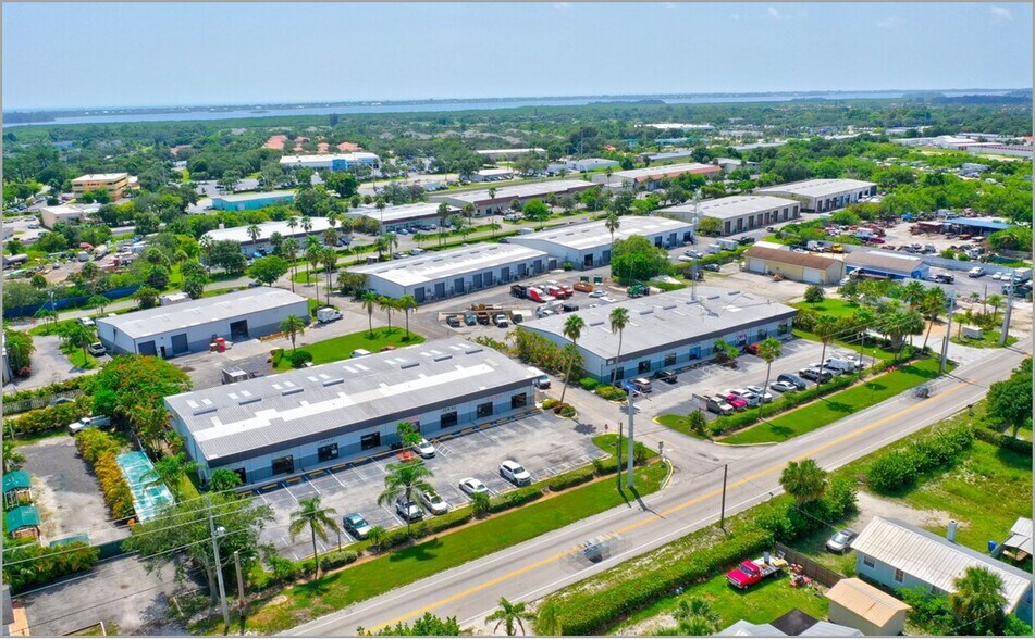 More Photos Of 672 Old Dixie Hwy, Vero Beach Unknown For Lease