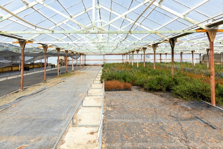 More Photos Of 2150 Elkhorn Rd, Castroville Manufacturing For Sale