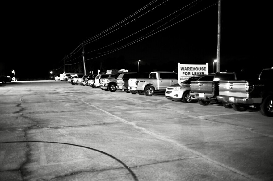 More Photos Of 847 W Main St, Lake City Warehouse For Lease