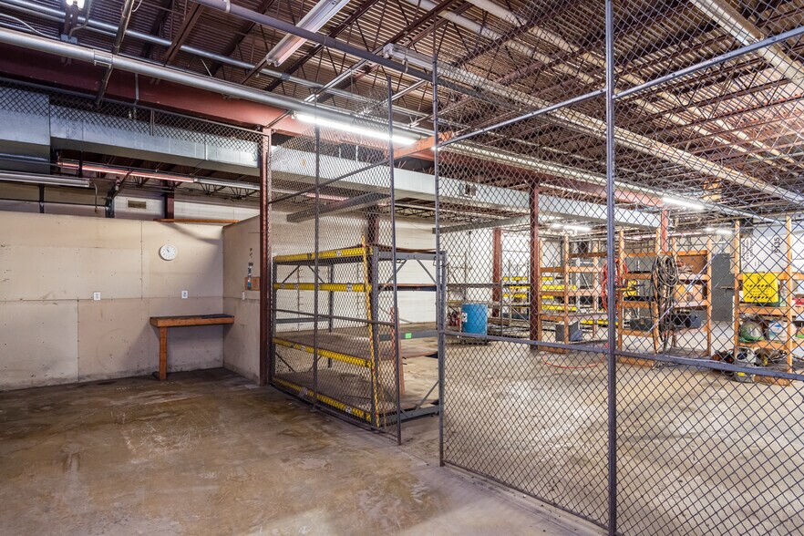 More Photos Of 106 Restoration Park Dr, Medway Service For Lease