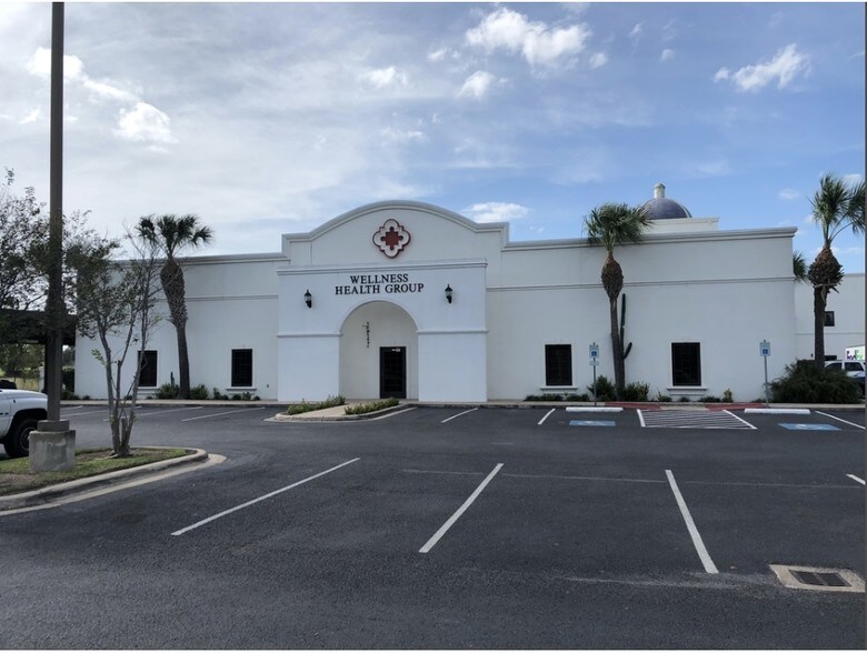More Photos Of 1022 E Griffin Pky, Mission Medical For Sale