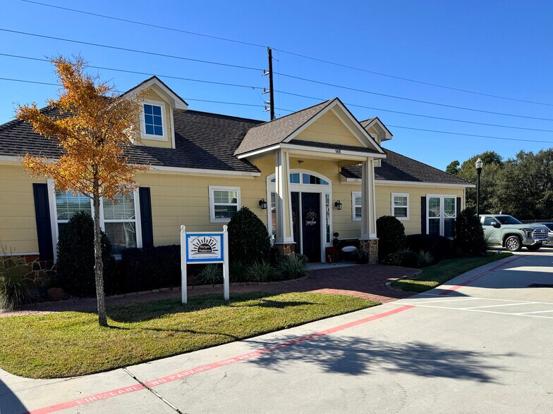 More Photos Of 8900 Eastloch Dr, Spring Unknown For Lease