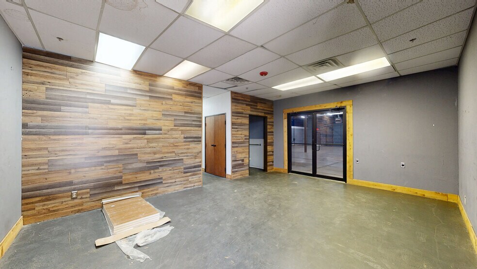 Primary Photo Of 1400 Summit Ave, Plano Showroom For Lease