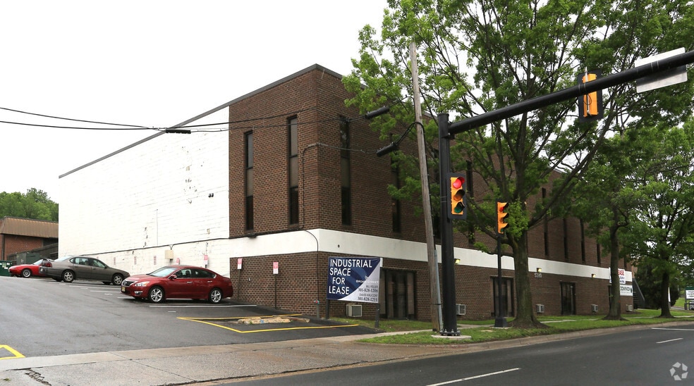 More Photos Of 5380 Eisenhower Ave, Alexandria Flex For Lease