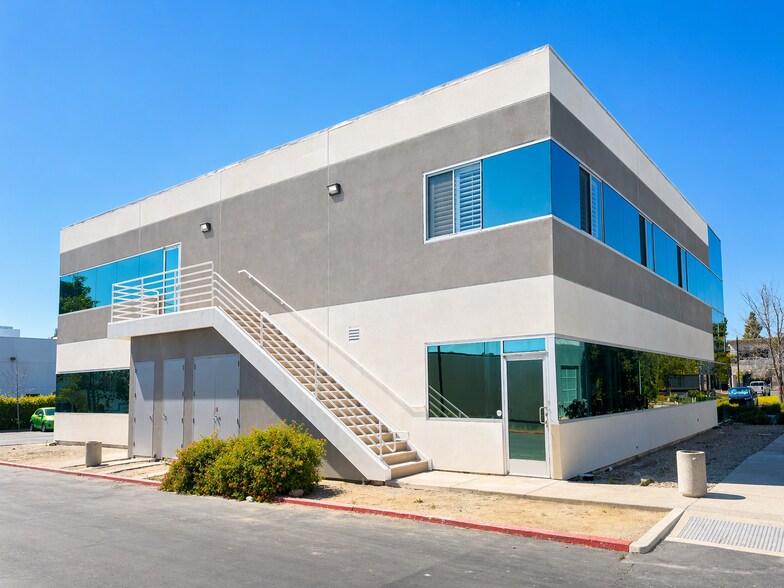 More Photos Of 9565 Waples St, San Diego Medical For Sale