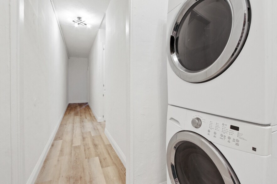 More Photos Of 2364-2370 Lime Ave, Long Beach Multifamily For Sale