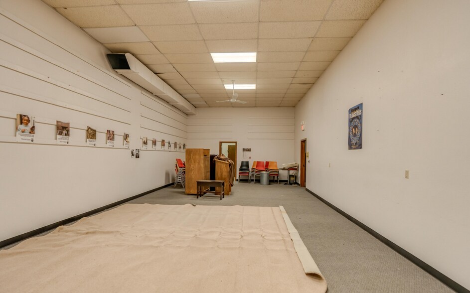 More Photos Of 1100 Basin Ave, Bismarck Flex For Sale