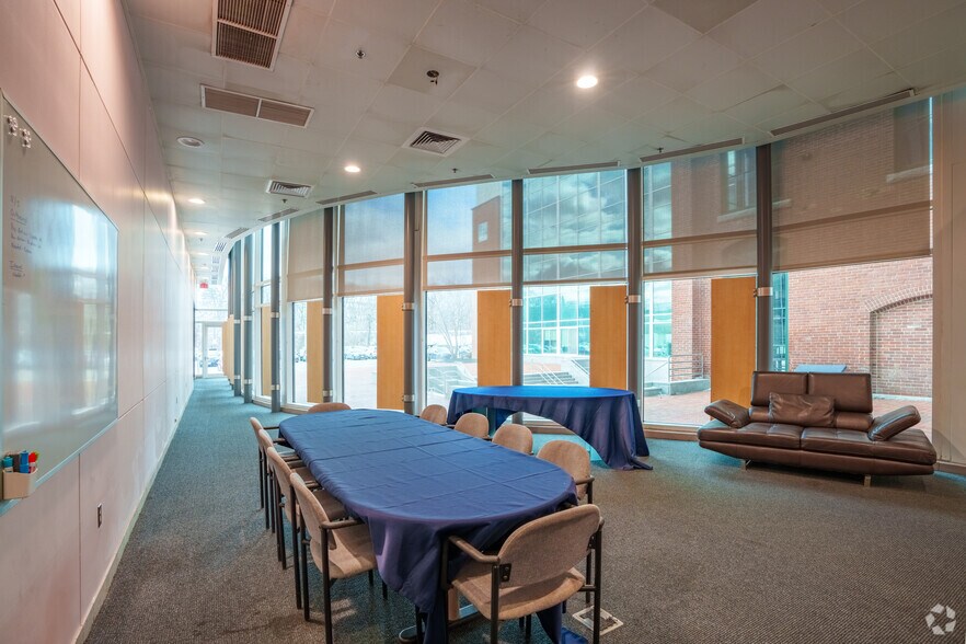 More Photos Of 46 Stafford St, Lawrence Unknown For Lease