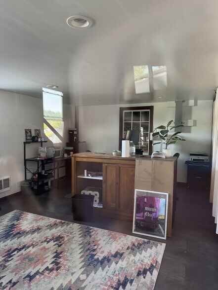 More Photos Of 1625 Washington St, Oregon City Flex For Sale