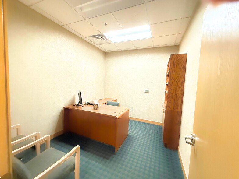 More Photos Of 3515 Coolidge Rd, East Lansing Medical For Lease