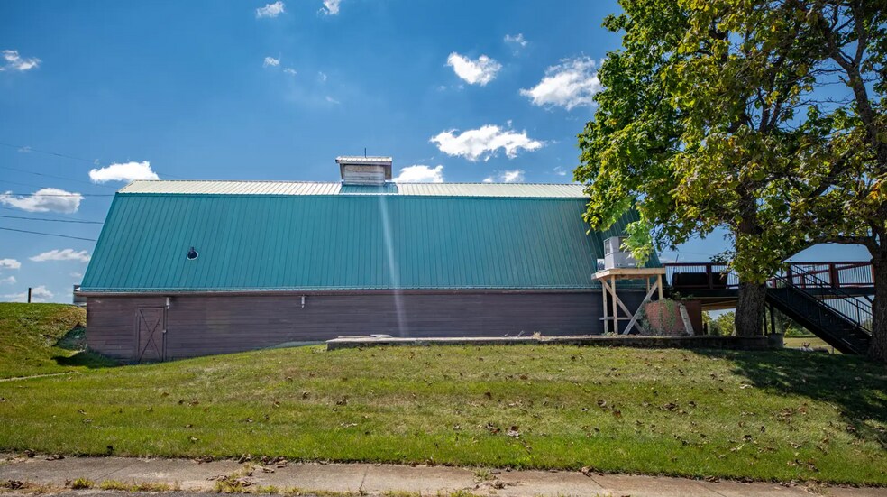 More Photos Of 245 Tanglewood Ct, Taylorsville General Retail For Sale