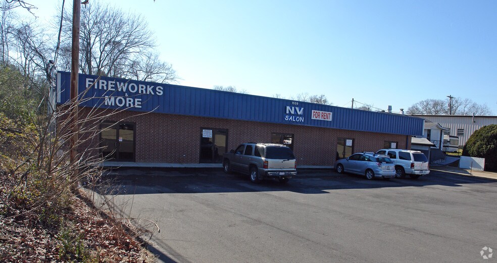More Photos Of 1539 Airport Rd, Hot Springs Storefront For Lease