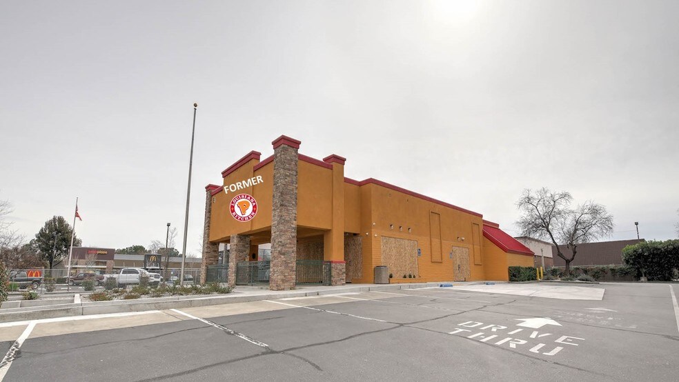 Primary Photo Of 85 W Court St, Woodland Fast Food For Lease