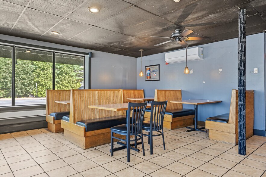 More Photos Of 1690 W Shore Rd, Warwick Storefront Retail Residential For Lease