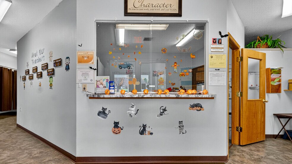 More Photos Of 1612 Truax Blvd, Eau Claire Daycare Center For Sale