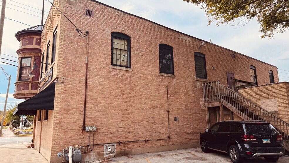 More Photos Of 125 N Main St, Burlington Storefront Retail Residential For Sale